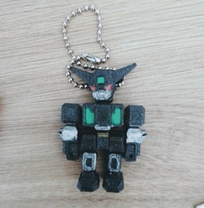 GETTER ROBOT ARTICULATED KEYCHAIN - BLACK OR RED VERSION ( BASE COLOR)