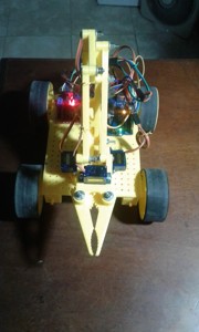 Robot 4x4 Car with Arm Arduino Controlled