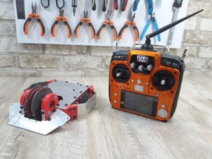Wall chaser - Beetleweight combat robot