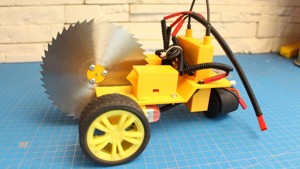 Robot saw for fights