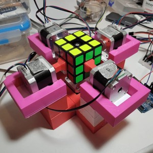 Rubik's cube solving robot