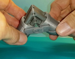 KOENIGS JOINT - VARIANT OF AXIS AND FIXED ANGLE