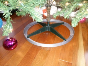 CHRISTMAS TREE CIRCLE