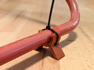 Roomba stopper for laundry hanger