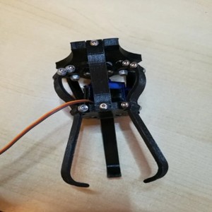 Three finger gripper mount adaptor
