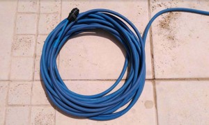 CABLES CLAPMS FOR ROBOTIC POOL CLEANER / ABRAZADERAS DE CABLES PARA ROBOT LIMPIAFONDOS DE PISCINA