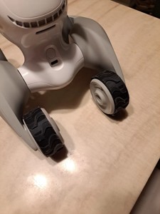 Loona Drive wheel treaded tires