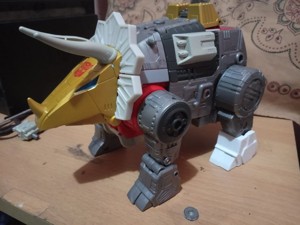 Studio Series Dinobot Slag dinosaur shoes