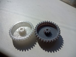 THAT ONE GEAR WHICH BREAKS ALL THE TIME IN WINDOW CLEANER ROBOT